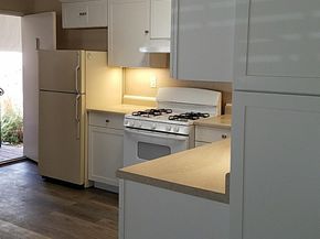 Clarendon, Pacifica CA 94044