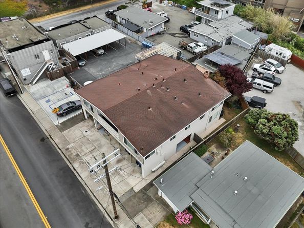 Clarendon, Pacifica CA 94044