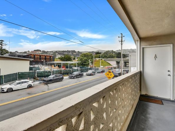 Clarendon, Pacifica CA 94044