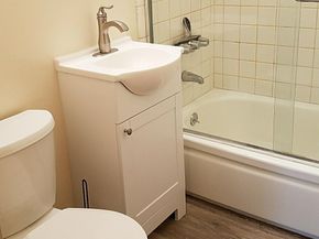 Clarendon, Pacifica CA 94044