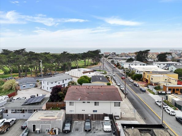 Clarendon, Pacifica CA 94044