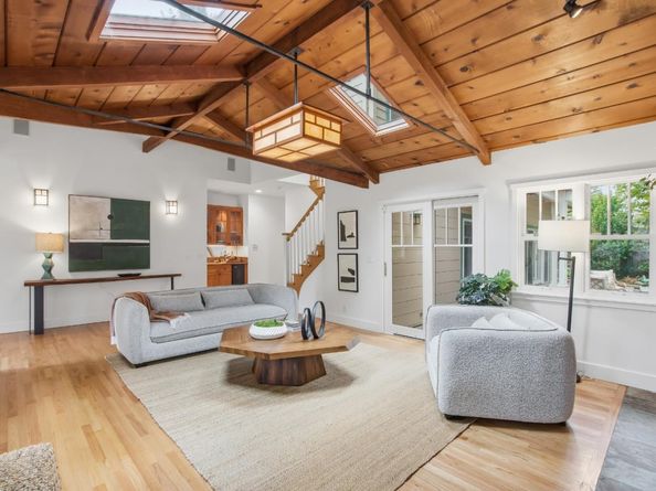 2136 Clayton Drive, Menlo Park CA 94025