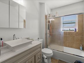 8117 Ney Avenue, Oakland CA 94605