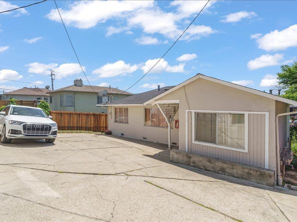 8117 Ney Avenue, Oakland CA 94605