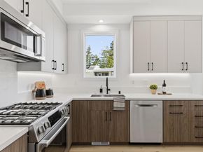 1433 Floribunda Avenue 8, Burlingame CA 94010