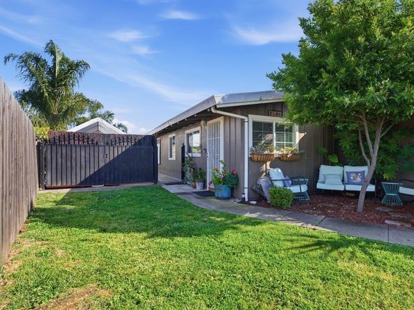 2136 Panama Street, Hayward CA 94545