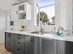 2352 Menalto Avenue, East Palo Alto CA 94303