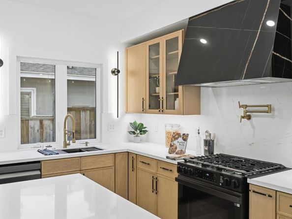 1748 Crane Avenue, Mountain View CA 94040