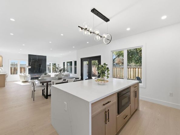 1748 Crane Avenue, Mountain View CA 94040