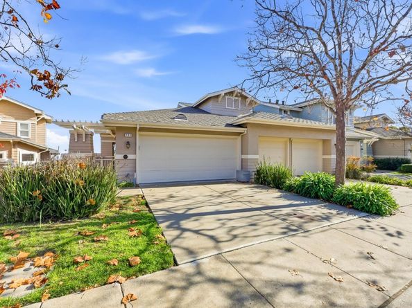 134 Cliff Swallow Court, Brisbane CA 94005