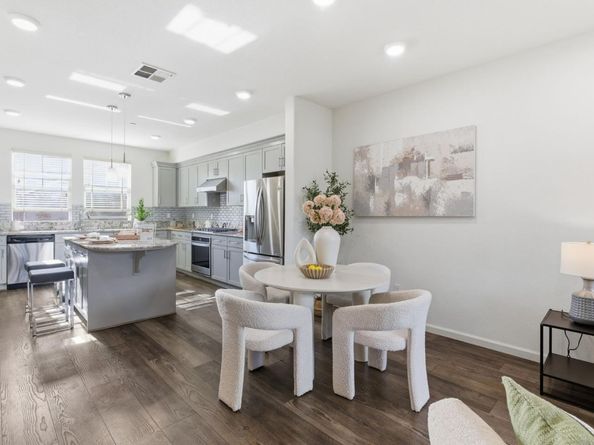 24548 Autumn Mist Way, Hayward CA 94544