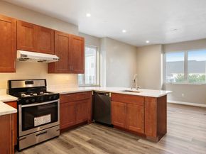 1432 8th Avenue, Oakland CA 94606