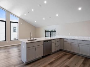 1432 8th Avenue, Oakland CA 94606