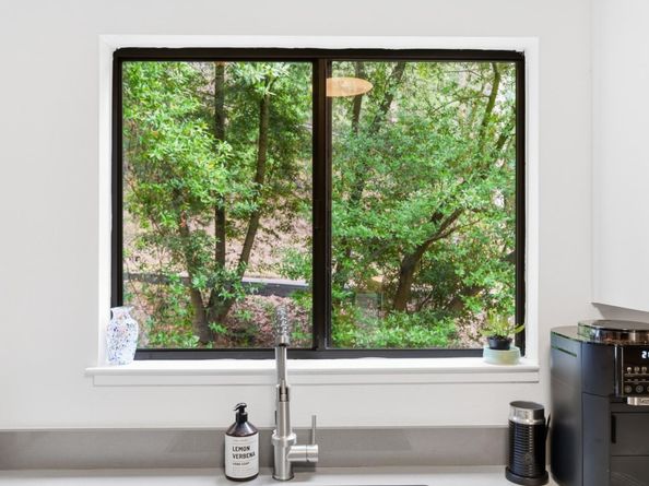 2343 Arrowhead Drive, Oakland CA 94611