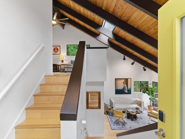 2343 Arrowhead Drive, Oakland CA 94611