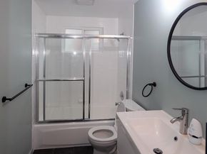 1124 Hollywood Avenue 3, Oakland CA 94602