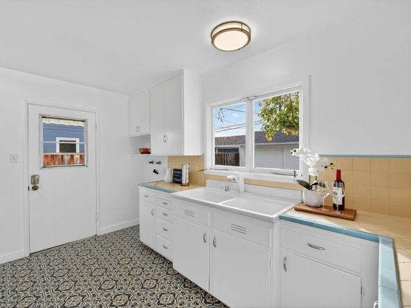 876 Sunset Drive, Santa Clara CA 95050