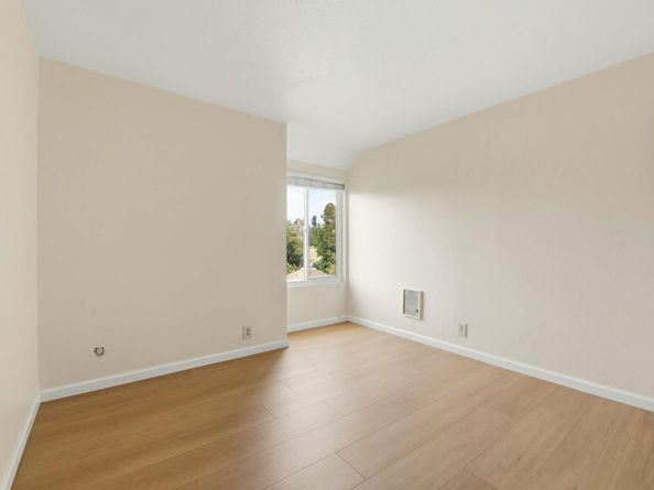 460 Auburn Way 5, San Jose CA 95129