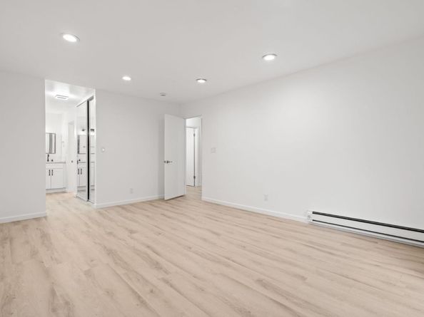 1033 Crestview Drive 207, Mountain View CA 94040