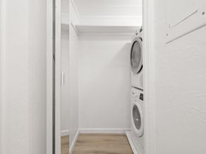 1033 Crestview Drive 207, Mountain View CA 94040