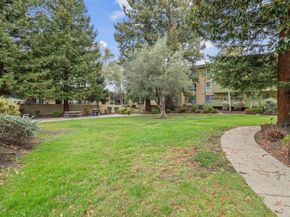 1033 Crestview Drive 207, Mountain View CA 94040