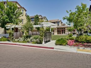 203 Peppermint Tree Terrace 8, Sunnyvale CA 94086