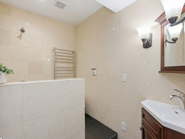 203 Peppermint Tree Terrace 8, Sunnyvale CA 94086