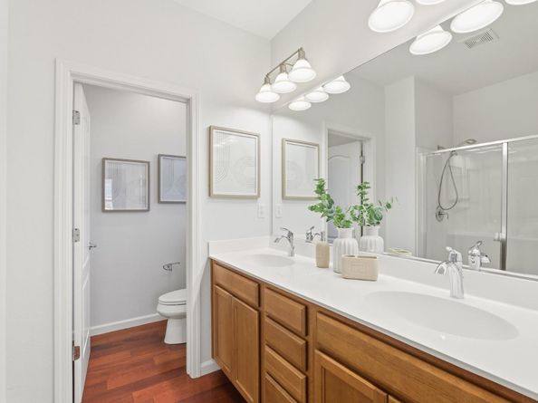 203 Peppermint Tree Terrace 8, Sunnyvale CA 94086