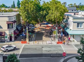 203 Peppermint Tree Terrace 8, Sunnyvale CA 94086