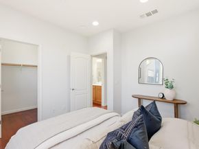 203 Peppermint Tree Terrace 8, Sunnyvale CA 94086