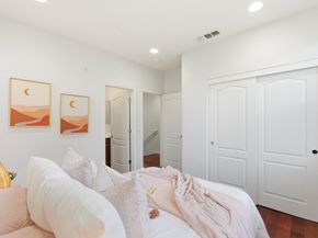 203 Peppermint Tree Terrace 8, Sunnyvale CA 94086