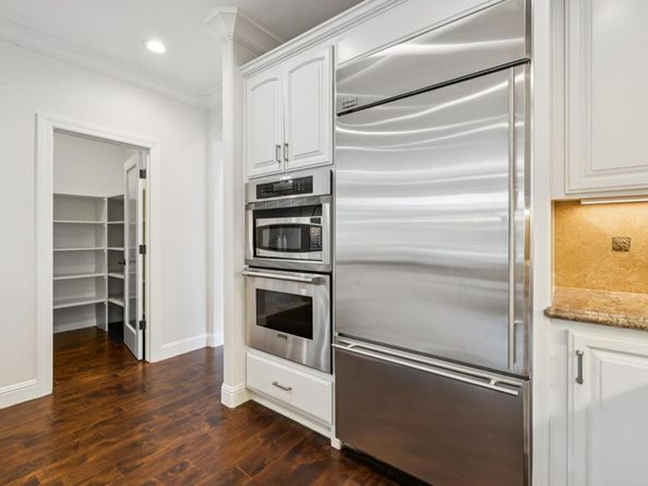 2138 Avy Avenue, Menlo Park CA 94025