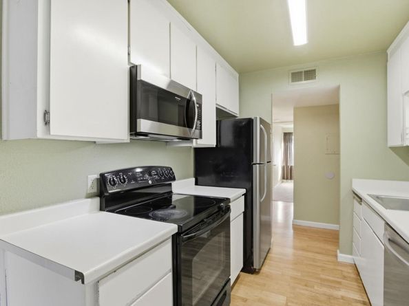 305 Tradewinds Drive 5, San Jose CA 95123