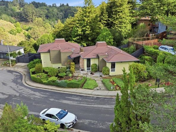 5870 Balmoral Drive, Oakland CA 94619