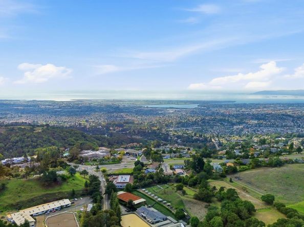 5870 Balmoral Drive, Oakland CA 94619