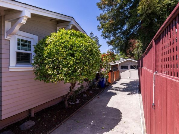 113 Washburn Avenue, Santa Cruz CA 95060