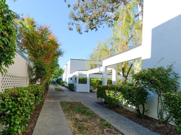 1919 Alameda De Las Pulgas 26, San Mateo CA 94403