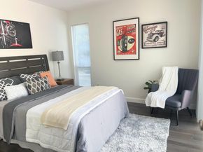 1919 Alameda De Las Pulgas 26, San Mateo CA 94403