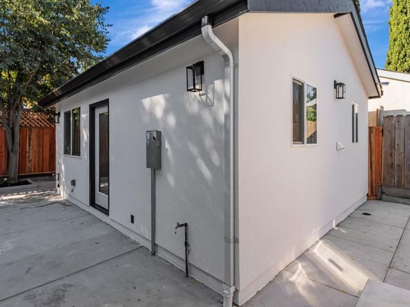 1372 Davis Street, San Jose CA 95126