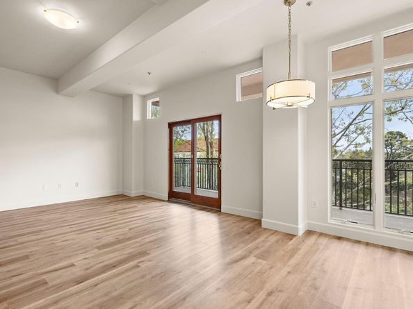 200 Sheridan 304, Palo Alto CA 94306