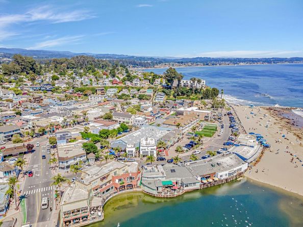 5080 Garnet Street, Capitola CA 95010