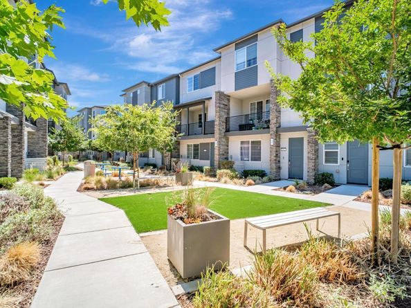 29464 Urbia Way, Hayward CA 94544