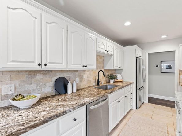 1125 Virginia Avenue, Redwood City CA 94061