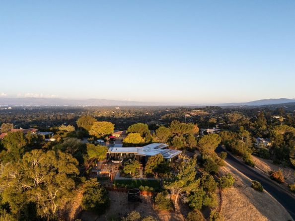 12698 La Cresta Drive, Los Altos Hills CA 94022