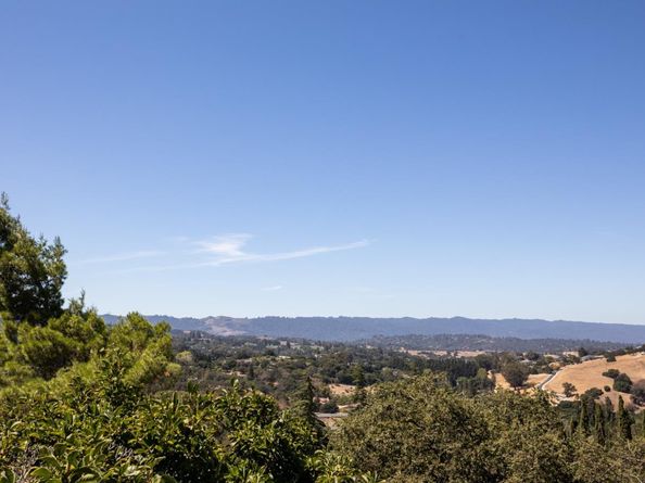 12698 La Cresta Drive, Los Altos Hills CA 94022