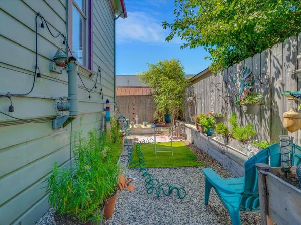 2310 Pacific Avenue, Alameda CA 94501