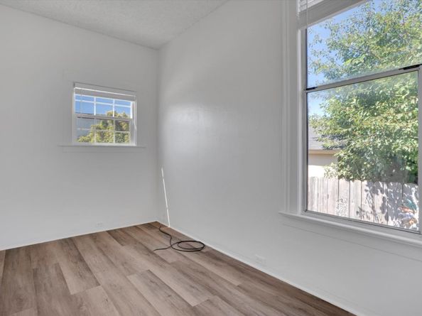 2310 Pacific Avenue, Alameda CA 94501