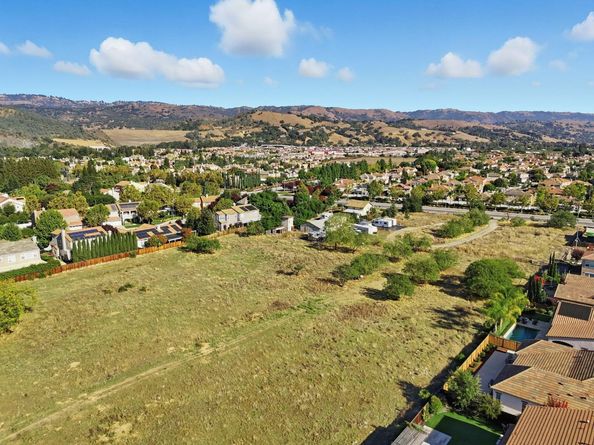 18664 White Moon Drive, Morgan Hill CA 95037