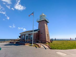 890 West Cliff Drive 8, Santa Cruz CA 95060