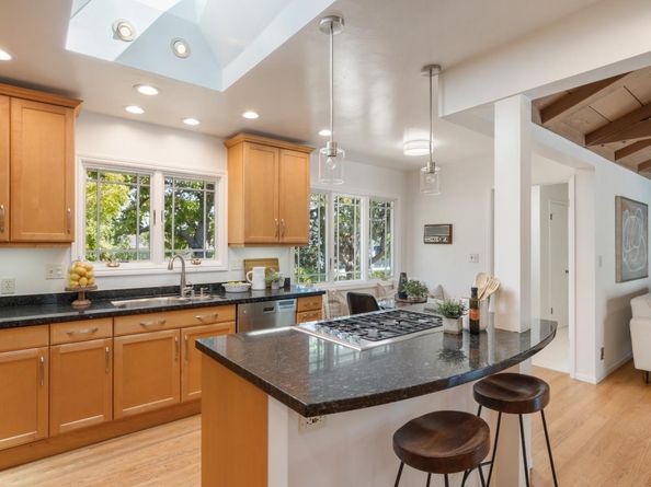 822 Amber Lane, Los Altos CA 94024